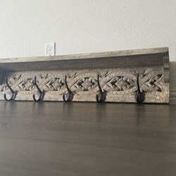 Antique-Style Decorative Wall Hanger with Shelf | Vintage Home Décor