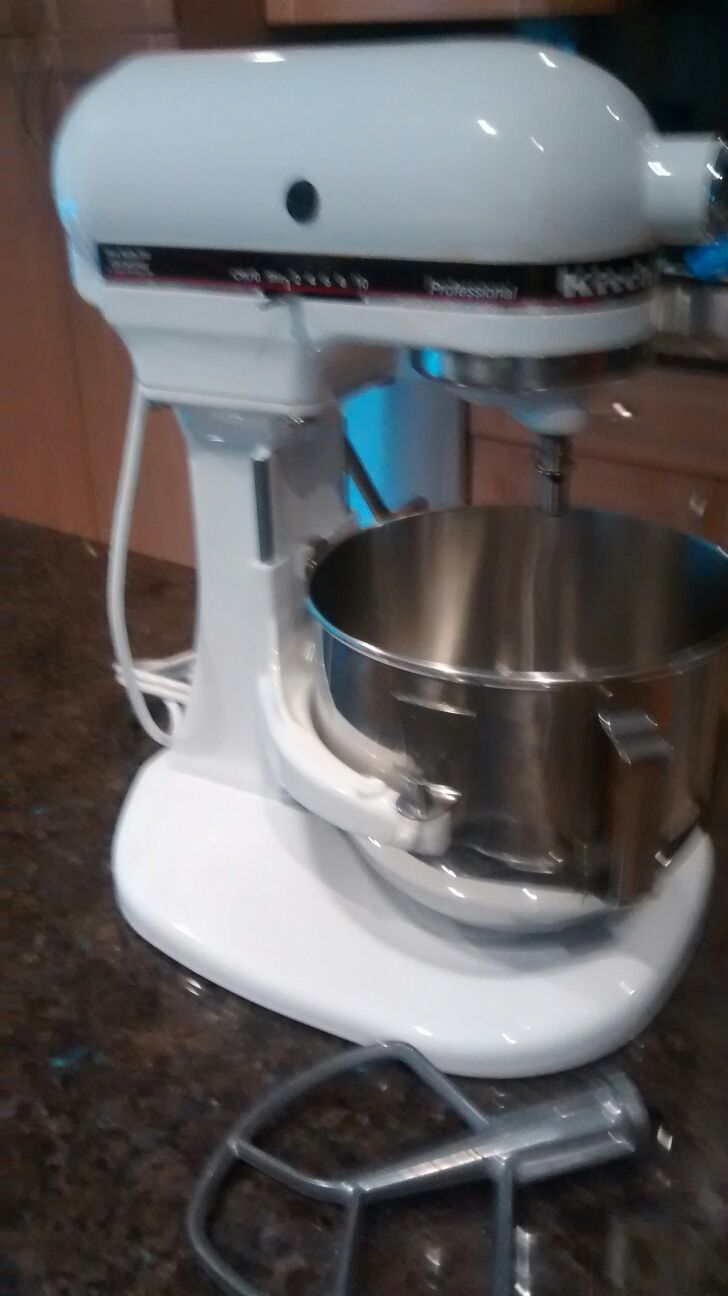 Kitchen Aid professional series 5 Qt KSM50PWH 10 Speed 350 Watts
