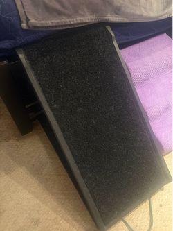 Folding pet ramp with handles