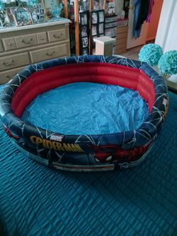 Cute toddler MARVEL SPIDER-MAN inflatable 3 ring pool