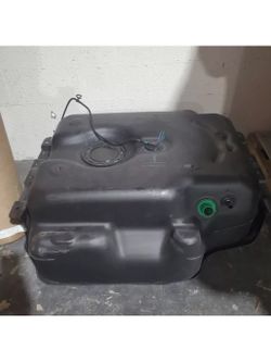 Ram  4(contact info removed) Diesel 52 Gal Fuel Tank remove from a new truck