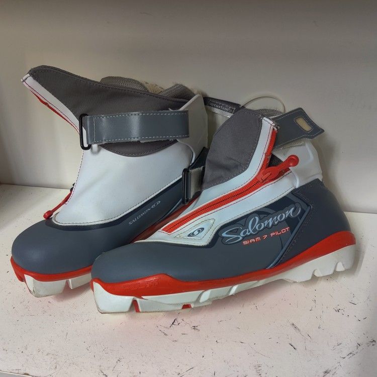 Salomon Cross Country Ski Boots Size 5