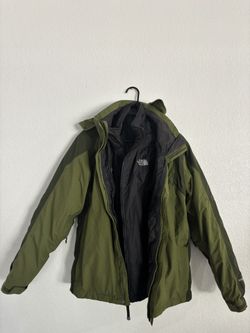 NWOT North Face Hyvent jacket 
