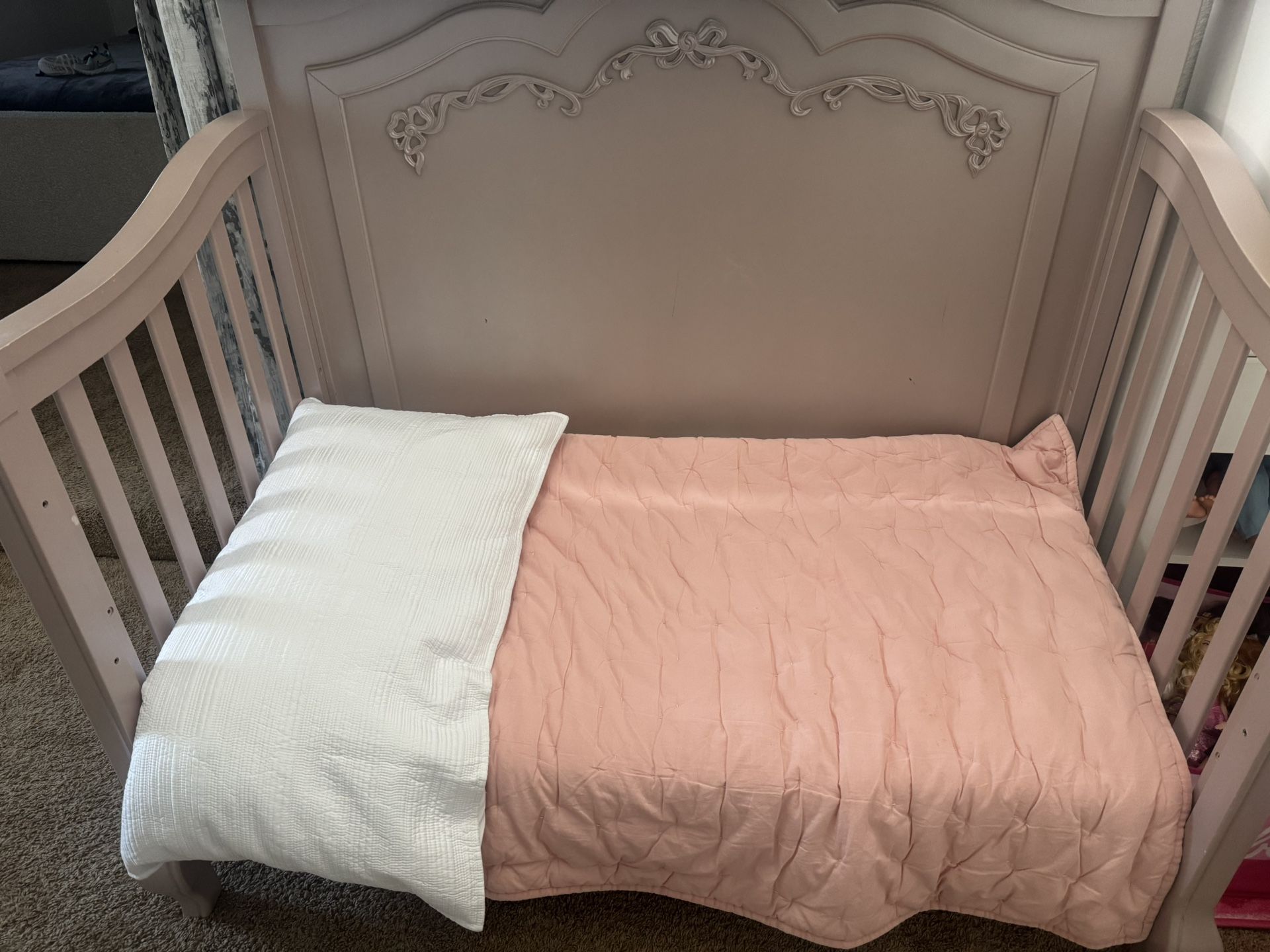 Pink Crib/toddler Bed