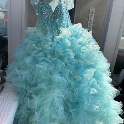 15 Ańera Dress