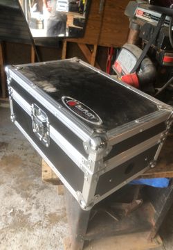 Numark NDX400 with cases