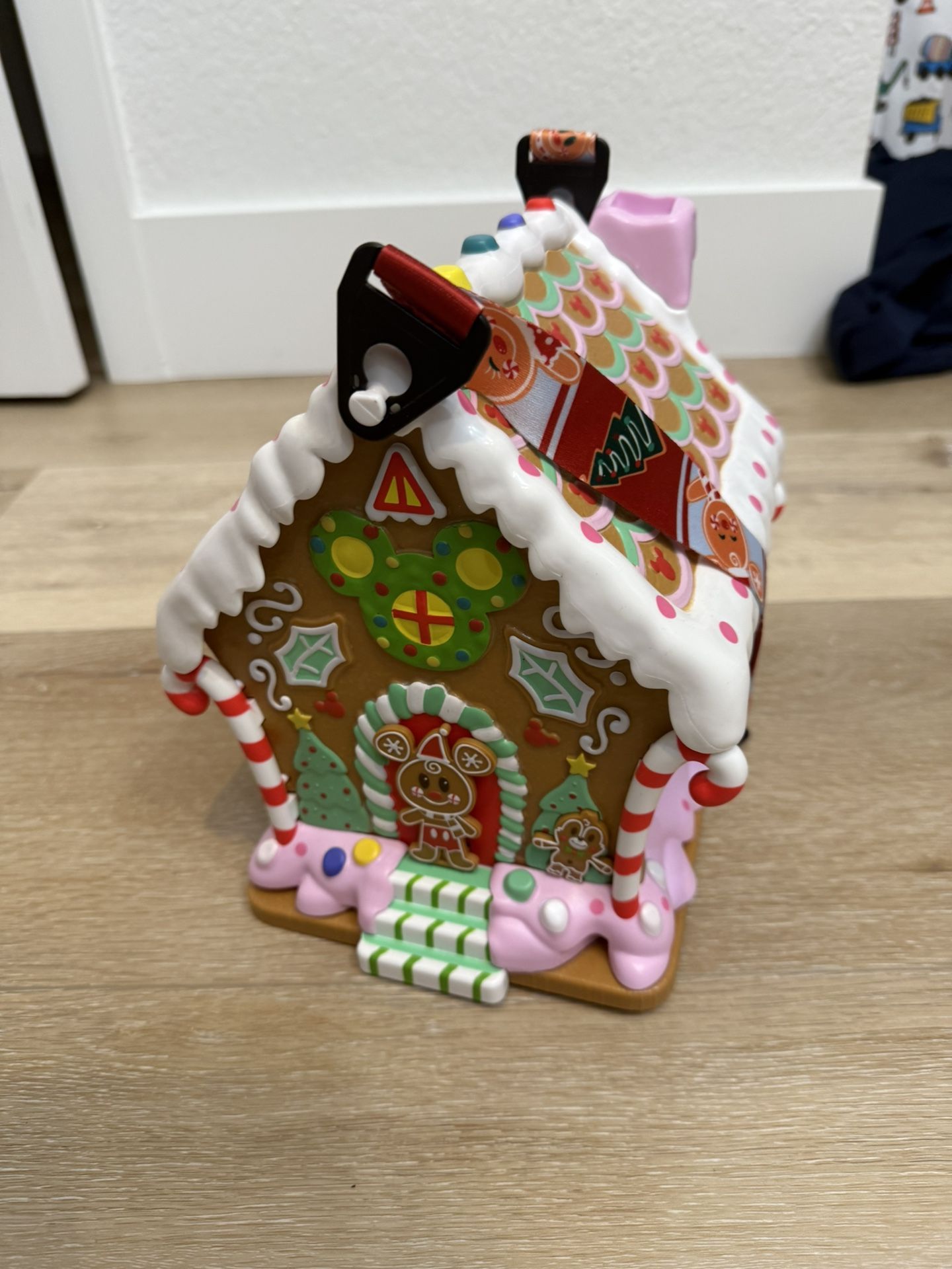 2024 Disneyland Christmas Gingerbread House Popcorn Bucket