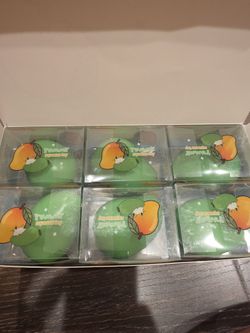 Crunchy mango toy