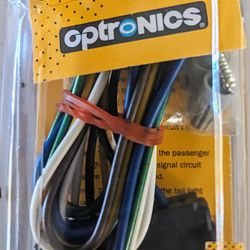Optonics 5-wire Trailer to Vehicle Connector 