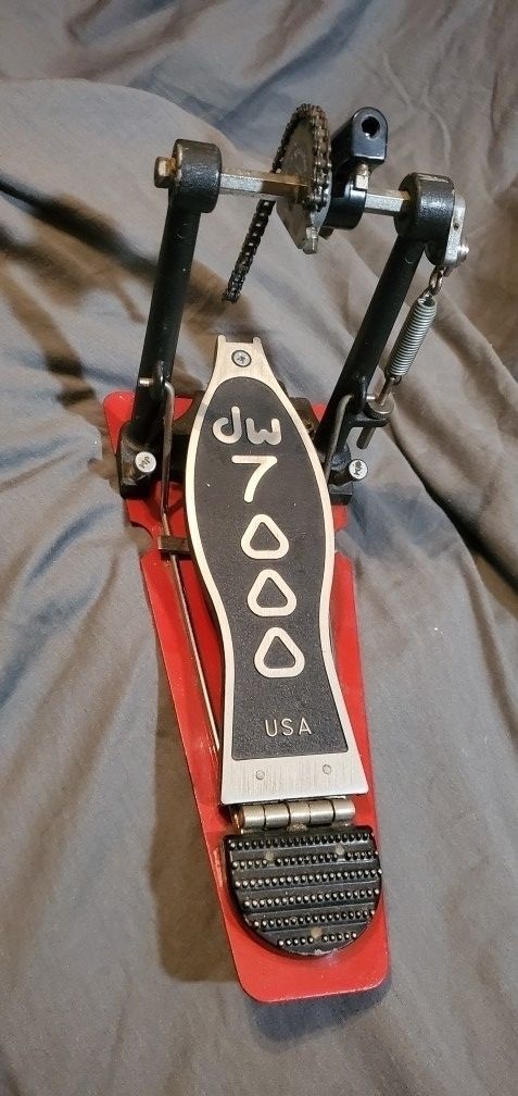 DW7000 Bass Drum Pedal
