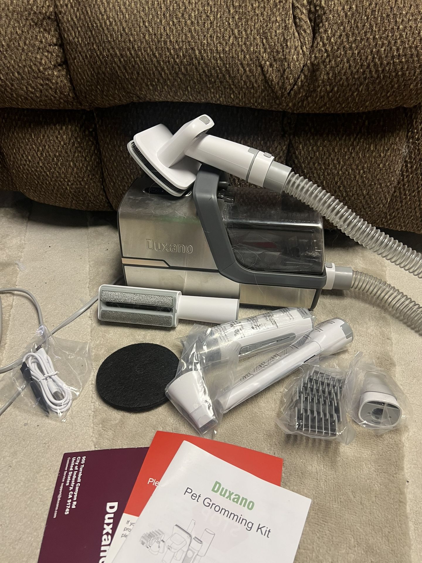 Duxano Dog Grooming Kit. Like New