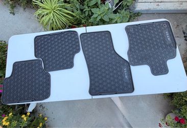 OEM VW Jetta All-Weather Rubber Floor Mats - Set of 4 (Great Condition)