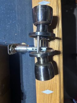FDOOR knob without a key