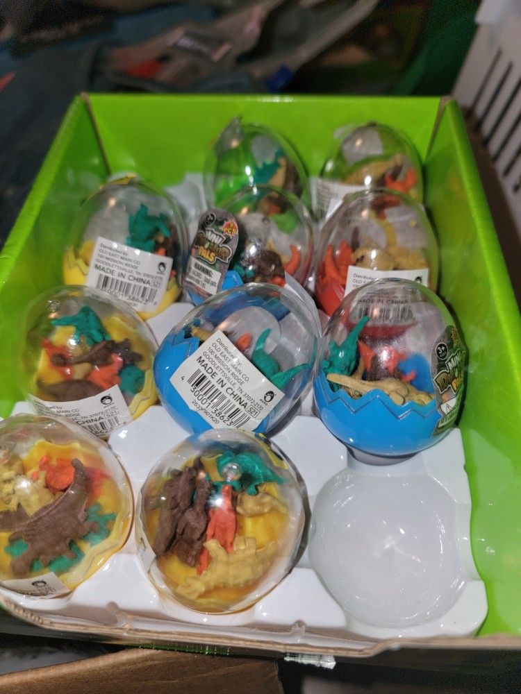 (NEW) 10 DINO EGGS WITH 8 DINO IN EACH. ALL FOR ONE PRICE. GREAT STOCKING STUFFERS 