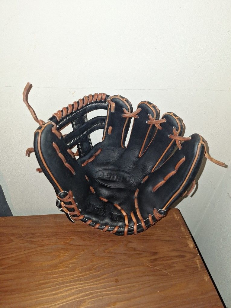 Wilson A2000 1716 11.5" Baseball Glove