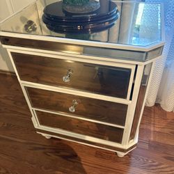 Pair of Vintage Mirrored Nightstands with 2 Figurine Lamps