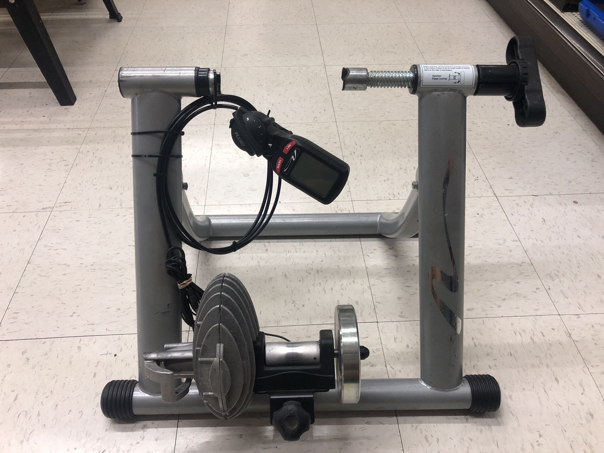 Nashbar Fluid Adjustable Bicycle Trainer