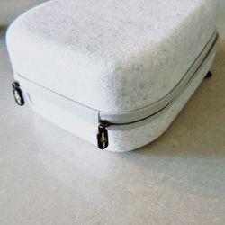 Meta Quest 2 Travel Case