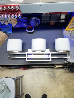 Bathroom light fixture