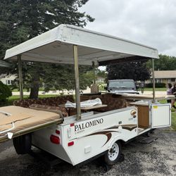 2011 Palomino Pop Up Camper 