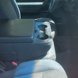 Nissan V8 Titan Truck