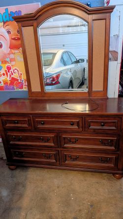 Dark Cherry Wood 7-Drawer Dresser