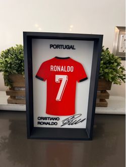 Christiano Ronaldo jersey box