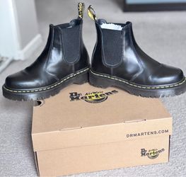 Dr Martens Smooth Leather Chelsea Boots - Size 6 Women