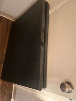 Folding table
