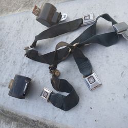71-76 GM Rear Seatbelts