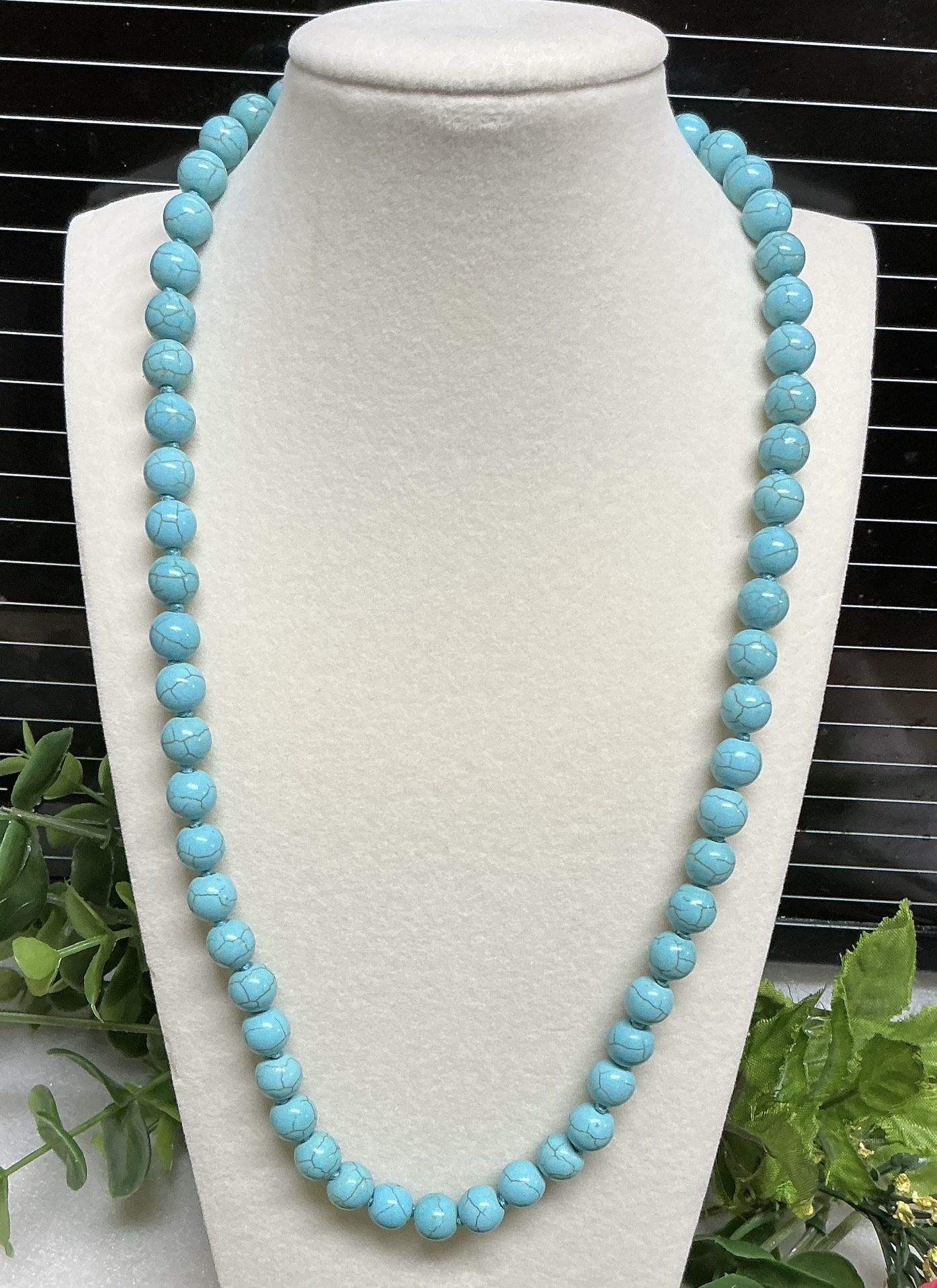 Natural 8 Mm Blue Turquoise Round Gemstone Beads Necklace 20 Inch