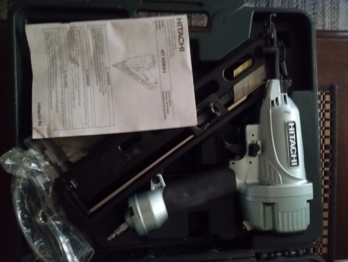 Hitachi Finish Nailer