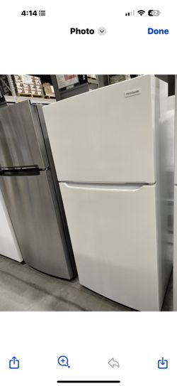 18,4 Frigidaire brand new with Waranty