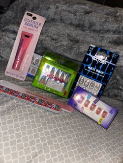 Glue on nails with files and cuticle oil
