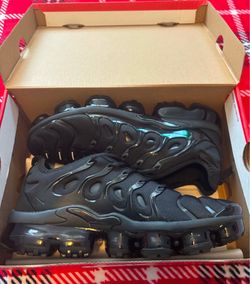New Nike Air Vapor Max Sizes; 8,8.5,9.5,10 & 11