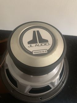 Jl Audio 10w3 V3.4  In Immaculate condition In ported Box  $350 OBO 