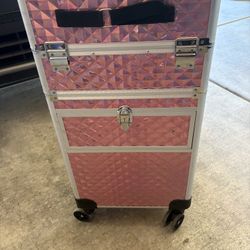 Traveling Makeup/nails
