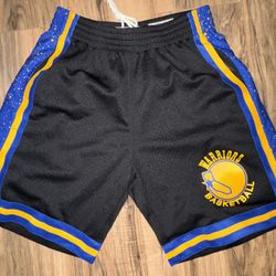 New men’s Size Medium Golden State Warriors Mitchell & Ness Shorts 