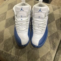 selling these because they don’t go with any of the clothes in my closet and i just need a little extra cash