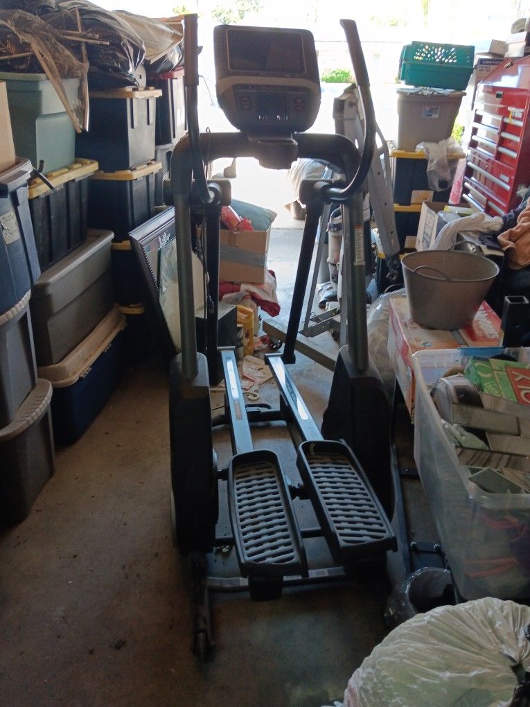 Nordictrack Elliptical Excises Machine