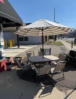 8pc patio set new in box