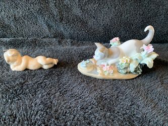 Figurines