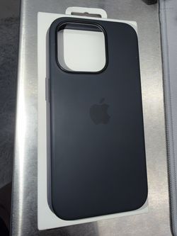 Apple iPhone 16 Pro Black Silicone MagSafe Case