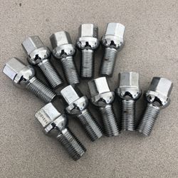 14x1.5 Ball Seat Wheel Lug Bolt 24mm Shank Length 