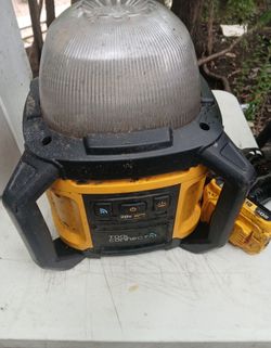 DEWALT 20V Tool Connect Area Light