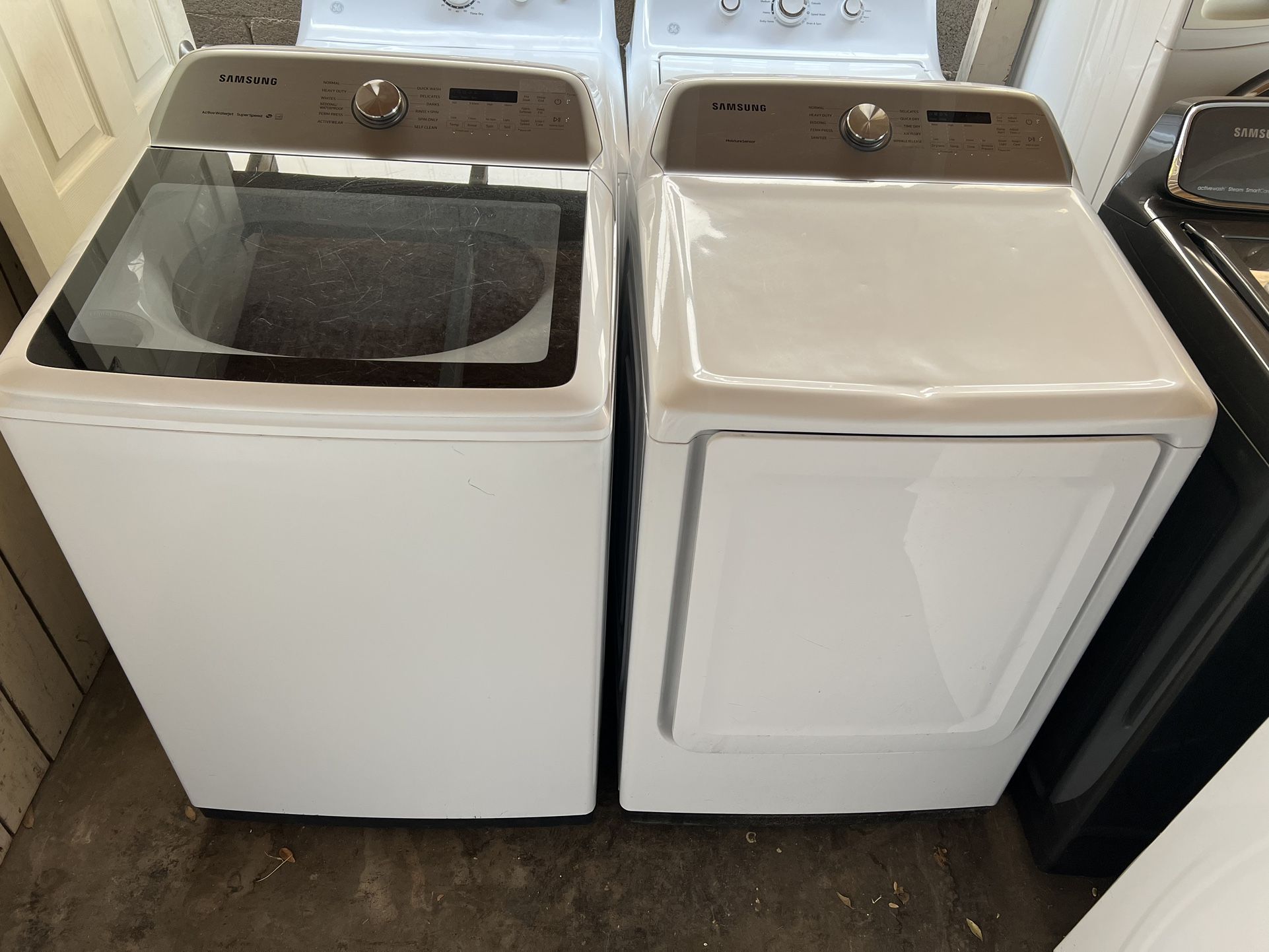 Samsung Washer And Electric Dryer High Efficiency King Size Capacity. 5.2&7.5 CuFt