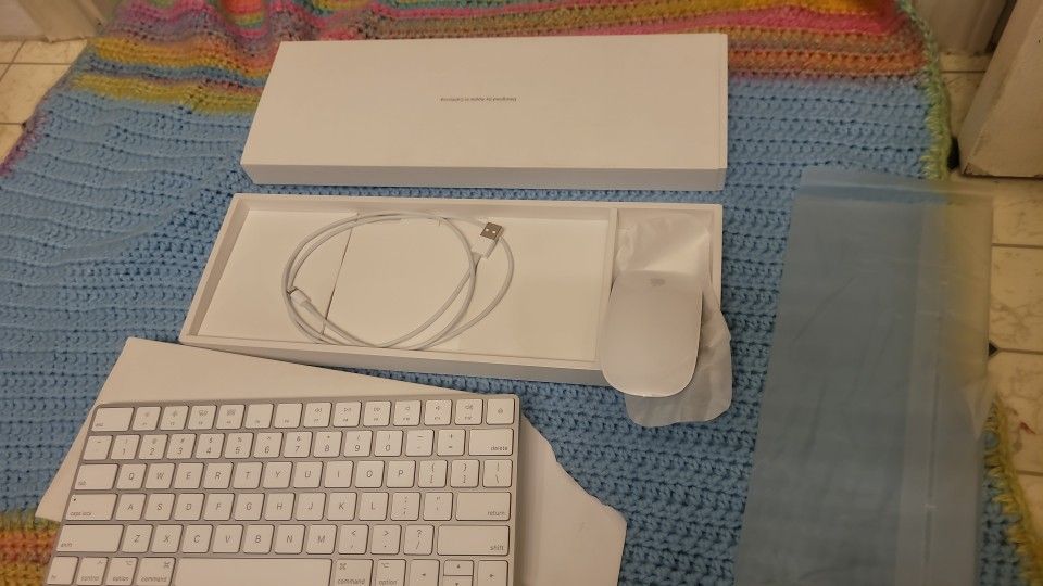 Apple Keyboard