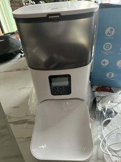 Automatic Pet Feeder 