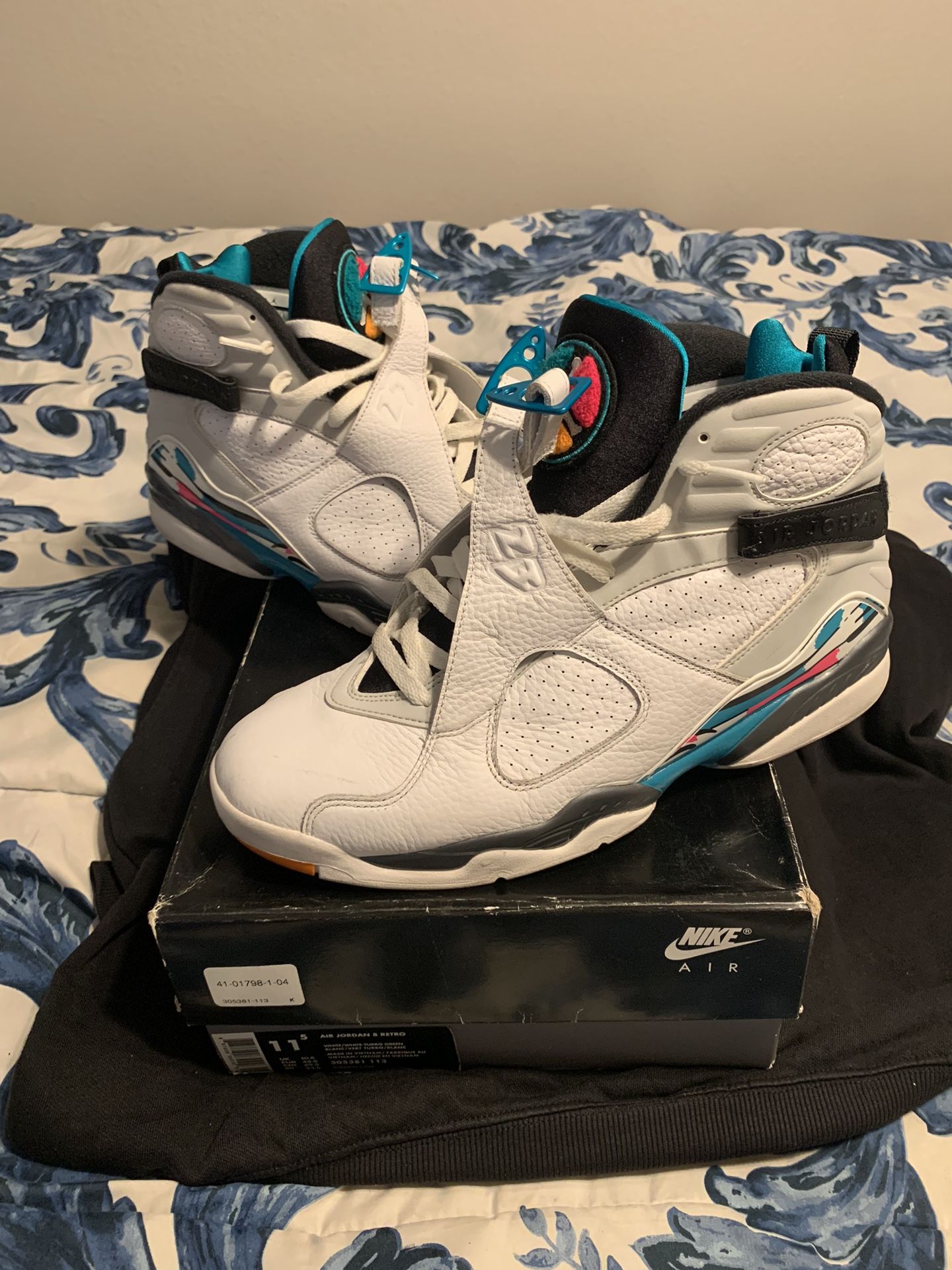 Jordan Retro 8’s ‘South beach’