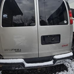  Gmc  Savana   Parts